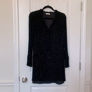 Black and gold long sleeves mini dress